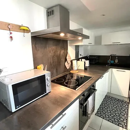 Au Coeur D'avignon Apartment *